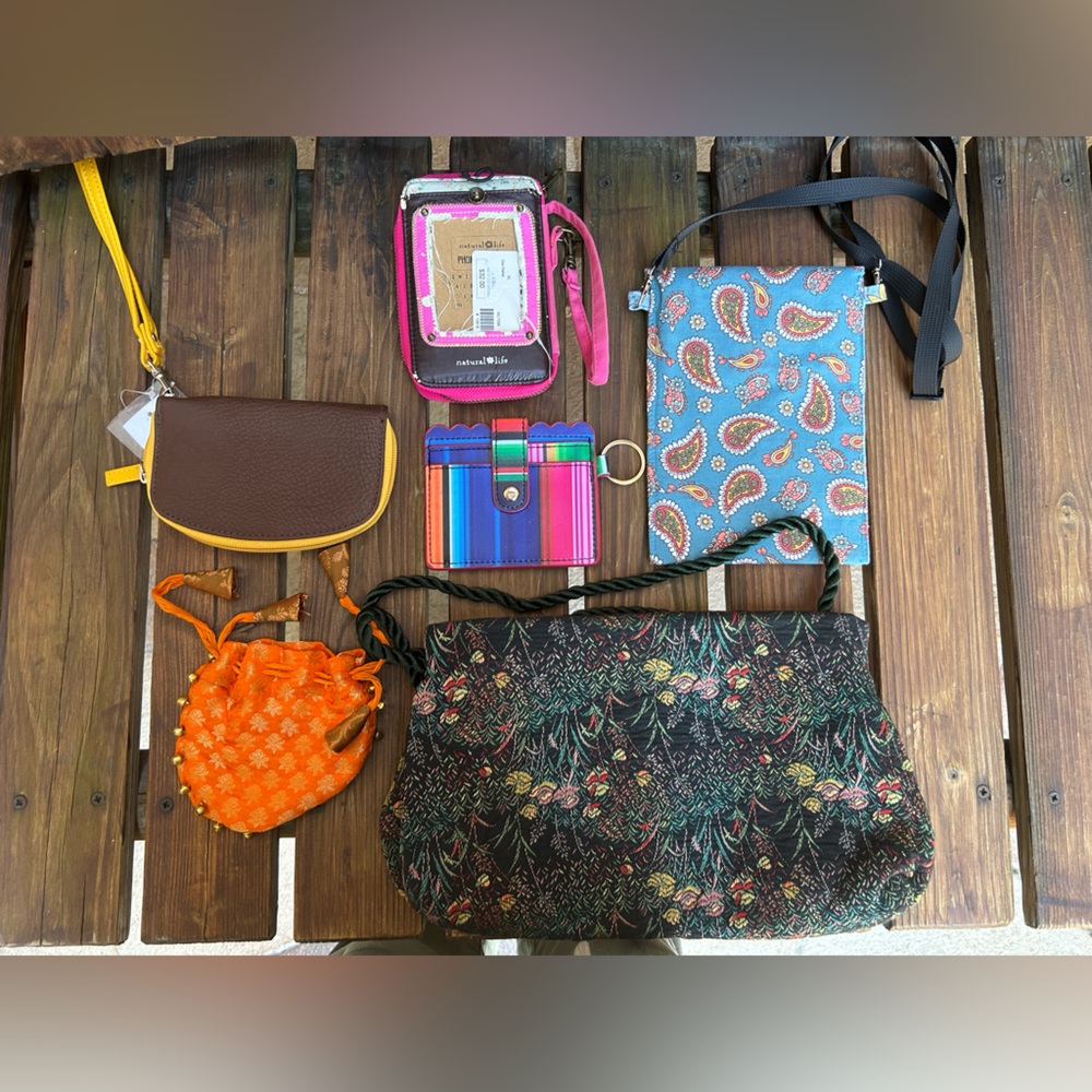 6 Colorful Assorted Bags and Pouches/ Lot - Picture 6 of 14